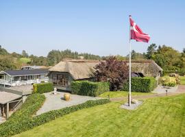 3 Bedroom Stunning Home In Farsø，位于Farsø的酒店