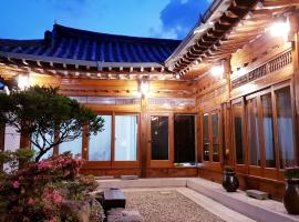 Yeonyijae hanok stay