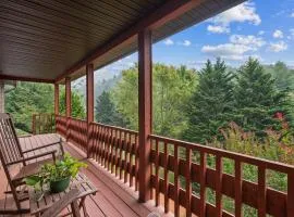 Whispering Pines - Spectacular Views & Hot Tub home
