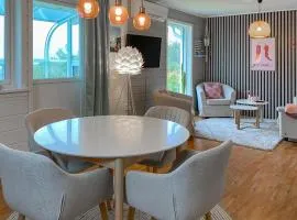 Gorgeous Home In Sørbøvågen With Wifi