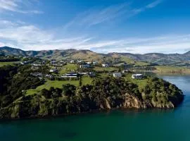 Hector's Tiny House - Akaroa Holiday Home