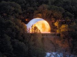 Zia Geo Dome At El Mistico Ranch, Glamping，位于Nogal的酒店