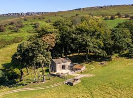 Stanage Barn, By Birch Stays - New Home，位于哈瑟西奇的酒店