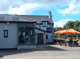 The Lodge by Cefn Tilla，位于阿斯克的酒店