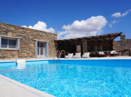 Kea Cyclades Island Koundouros Divine Blue Villa Nano with pool and sea view，位于Koundouros的海滩短租房