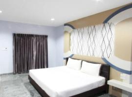 Arena Hotel Surin，位于素辇府的酒店