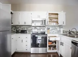 Olathe sleeping Beauty 3bdr and 2 baths