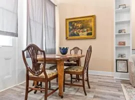 610 Franklin - Downstairs - 2 Bed, 2 Bath, Heart of Downtown, Pet Friendly with fee