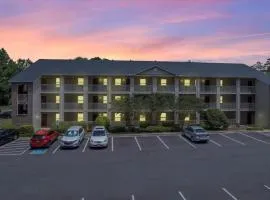 CB 3516-202 Modern Fayetteville Charm