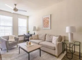 Landing at Enclave at Woodland Lakes - 1 Bedroom in The Woodlands