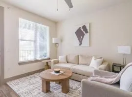 Landing at Enclave at Woodland Lakes - 1 Bedroom in The Woodlands