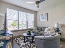 Landing at Enclave at Woodland Lakes - 1 Bedroom in The Woodlands