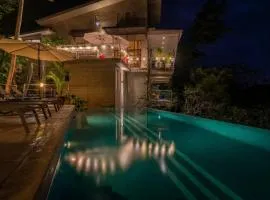 Villas Luxury Suites Pool QUEPOS COSTA RICA