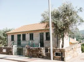 Alvarenga Apartments