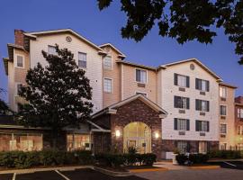 TownePlace Suites by Marriott Sunnyvale Silicon Valley，位于森尼维耳市的酒店