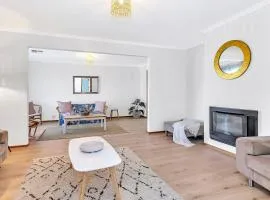 Laidback Seaford Family Retreat 200m from Beach