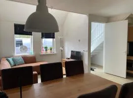 Nieuw gebouwd appartement op paarden bedrijf