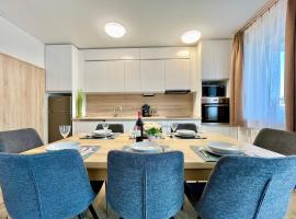 Silver Lux Apartman，位于萨尔瓦尔的海滩酒店