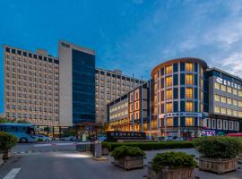 Qingdao Blue Horizon Hotel Licang，位于青岛的酒店