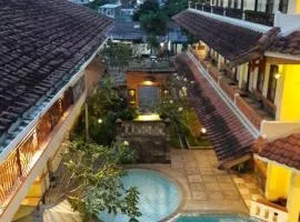 Arondari Hotel