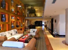 Baodao Exhibition Center Hotel