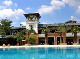 Country Garden Holiday Hotel Fogang Hot Spring，位于Sanba的酒店