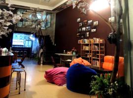 Halong Happy Hostel，位于下龙湾的青旅