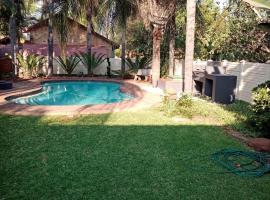 De la Rose Guesthouse，位于Lephalale的自助式住宿