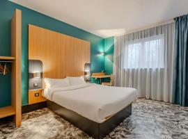 B&B HOTEL Maubeuge-Louvroil，位于路易维尔的酒店