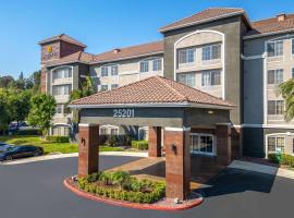 圣塔克拉里塔 - 瓦伦西亚拉昆塔旅馆及套房，位于Stevenson Ranch的酒店