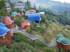 JJ Divine Hiland Resort Ooty，位于乌提的酒店