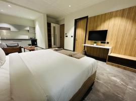 Akoya Business Hotel Hyderabad Airpot，位于商沙巴拉吉夫·甘地国际机场 - HYD附近的酒店