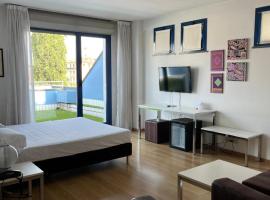 公园宅邸酒店，位于克雷马的酒店