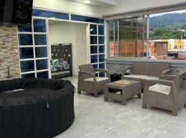 Queen travel apartment，位于多斯克布拉达斯的酒店