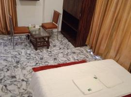 Hotel Krushna Palace，位于巴德拉普尔的酒店
