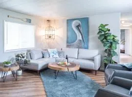 Cozy and Stylishly-Walk To The Beach - Sleeps 5