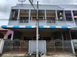 Vince Homestay Betong - 4 Bedroom House