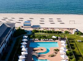 里维埃拉海滩度假酒店，位于南雅茅斯的酒店