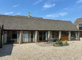 Stable Cottage, Old Mill Farm, Cotswold Water Park