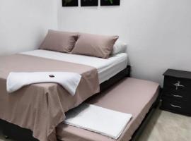 Apartamento Capri 2，位于特里温福港的酒店