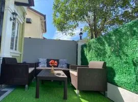 Modern Home Near MOA and NAIA