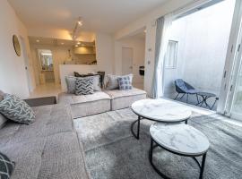 Miyako Beach Resort，位于Hirara的自助式住宿