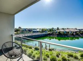 4-13 Central Dr Victor Harbor-No Linen Included