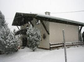 Chalet in Mallnitz in Carinthia near ski area，位于马尔尼茨的酒店