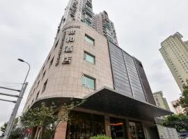 Hundred Centuries Hotel