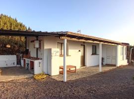 Quiet Rural House & BBQ, El Pinar，位于El Pinar del Hierro的酒店