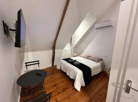 Chambre 3 Face au Donjon，位于蓬的酒店