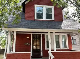 Palmetto 2 Bed Family House in Cincy near Hyde Park