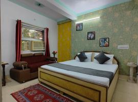 Hotel Swarajya Palace，位于Agra Airport - AGR附近的酒店