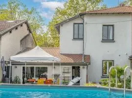 Fendy House - Piscine - Jardin - Parking - Wifi